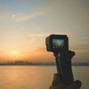 玉茎初试两贵妇
